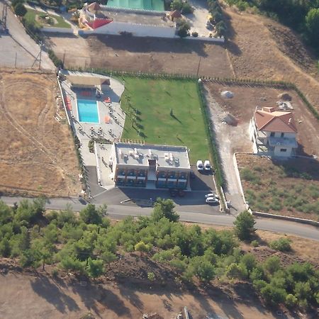 Hotel Philoxenia Thebes Esterno foto