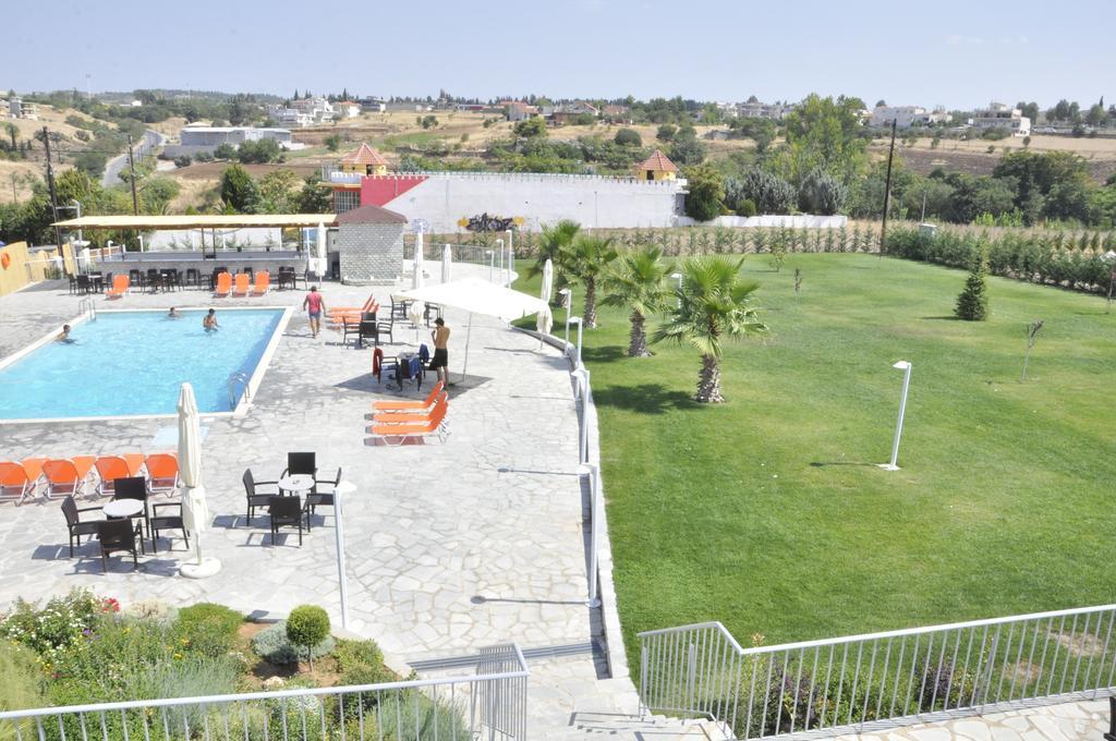 Hotel Philoxenia Thebes Esterno foto